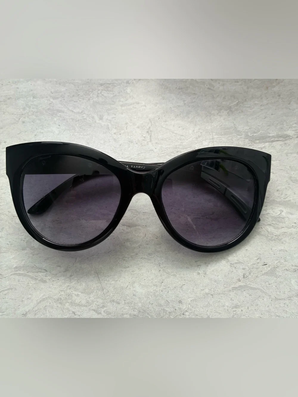Black Oversized Women's Sunglasses
